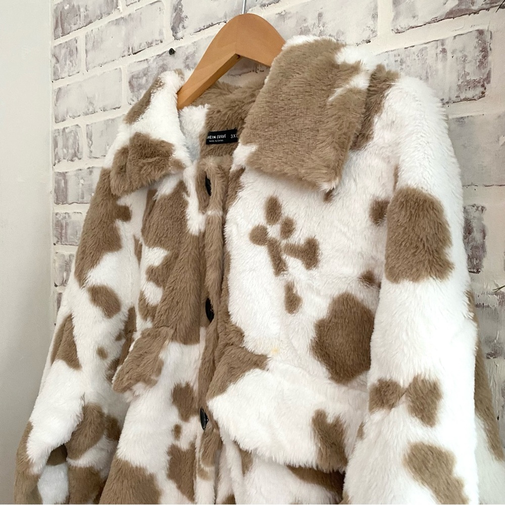 Cow Print Button Up Teddy Jacket • 18(3XL) • Brown Tan Cream - Picture 3 of 7